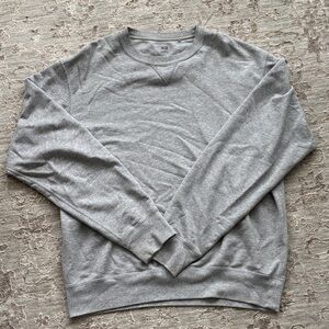 Uniqlo Men's Heather Gray Crewneck Sweater